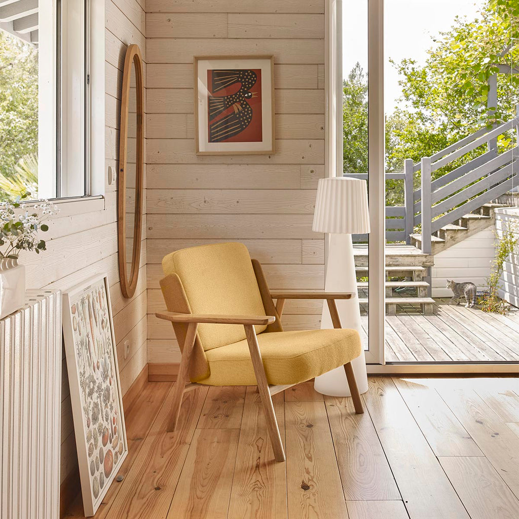 Fauteuil lounge en bois massif et tissu